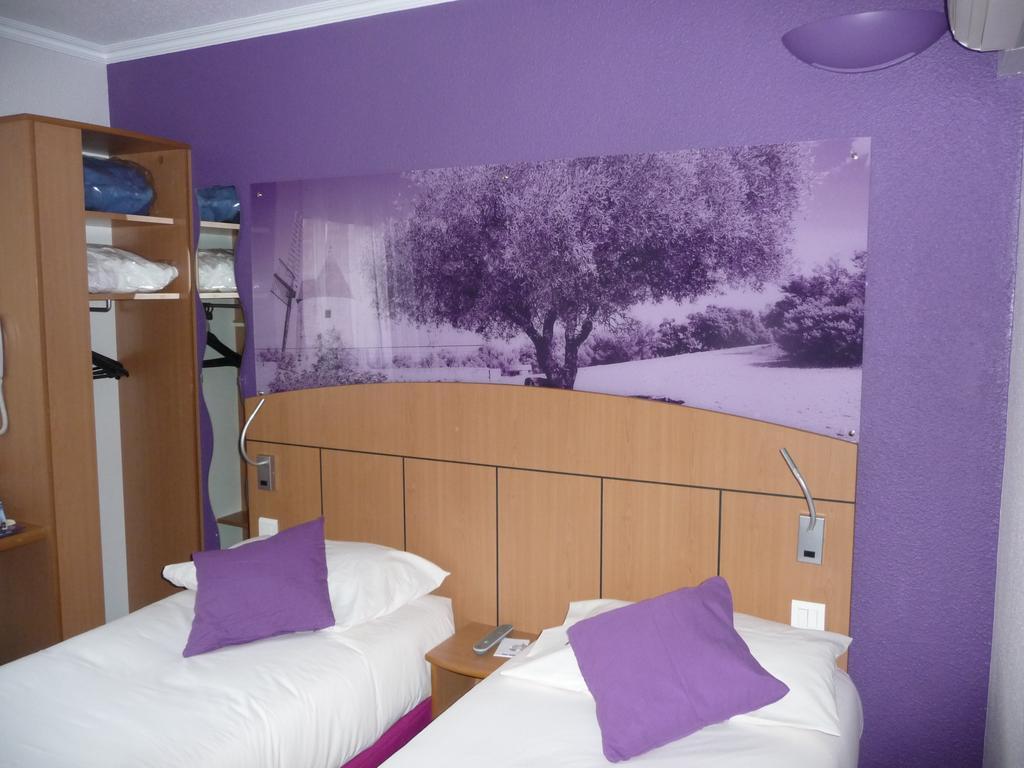 กีริอาด อาร์ล Hotel อาร์ลส์ ภายนอก รูปภาพ