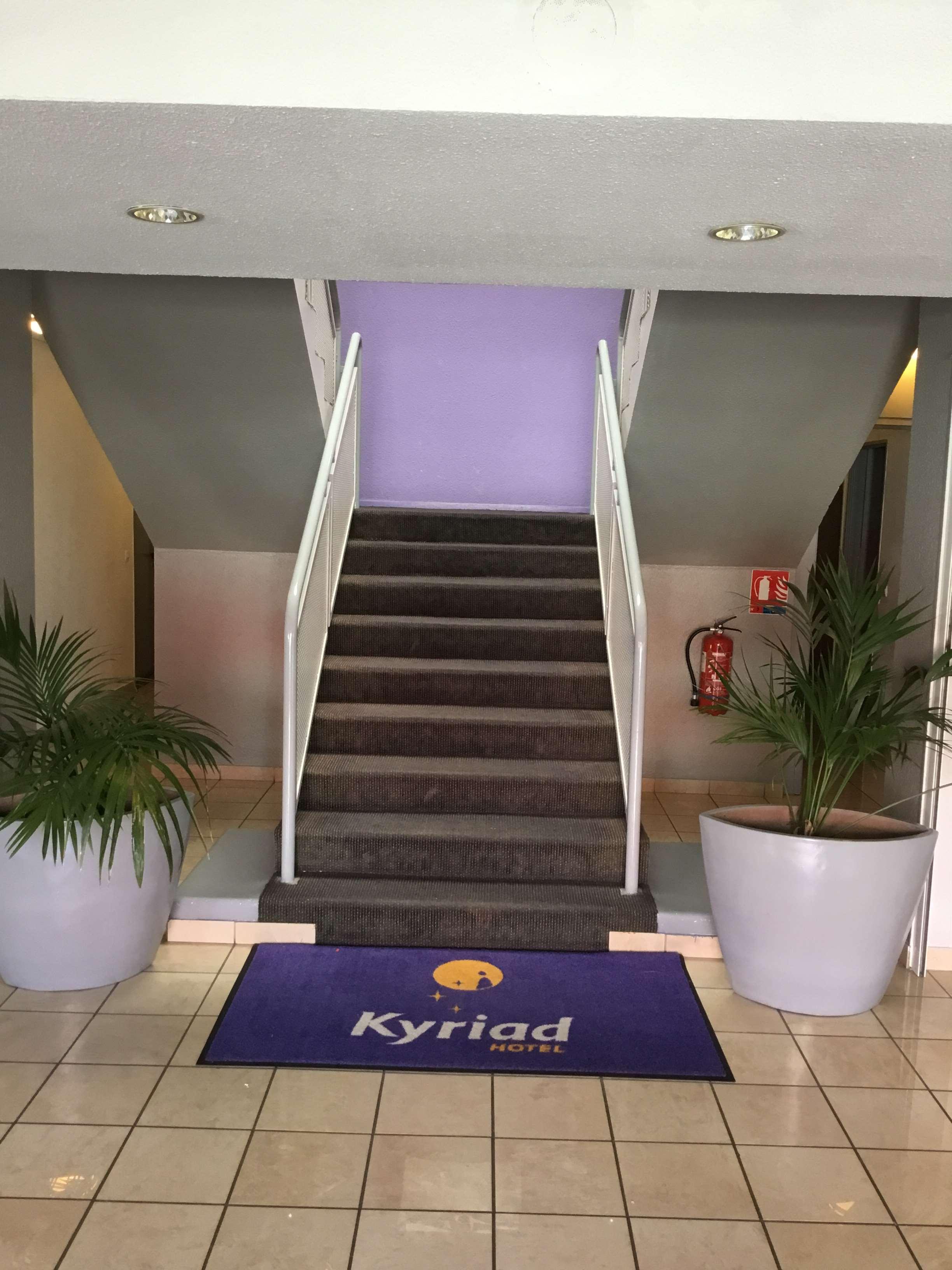 กีริอาด อาร์ล Hotel อาร์ลส์ ภายนอก รูปภาพ